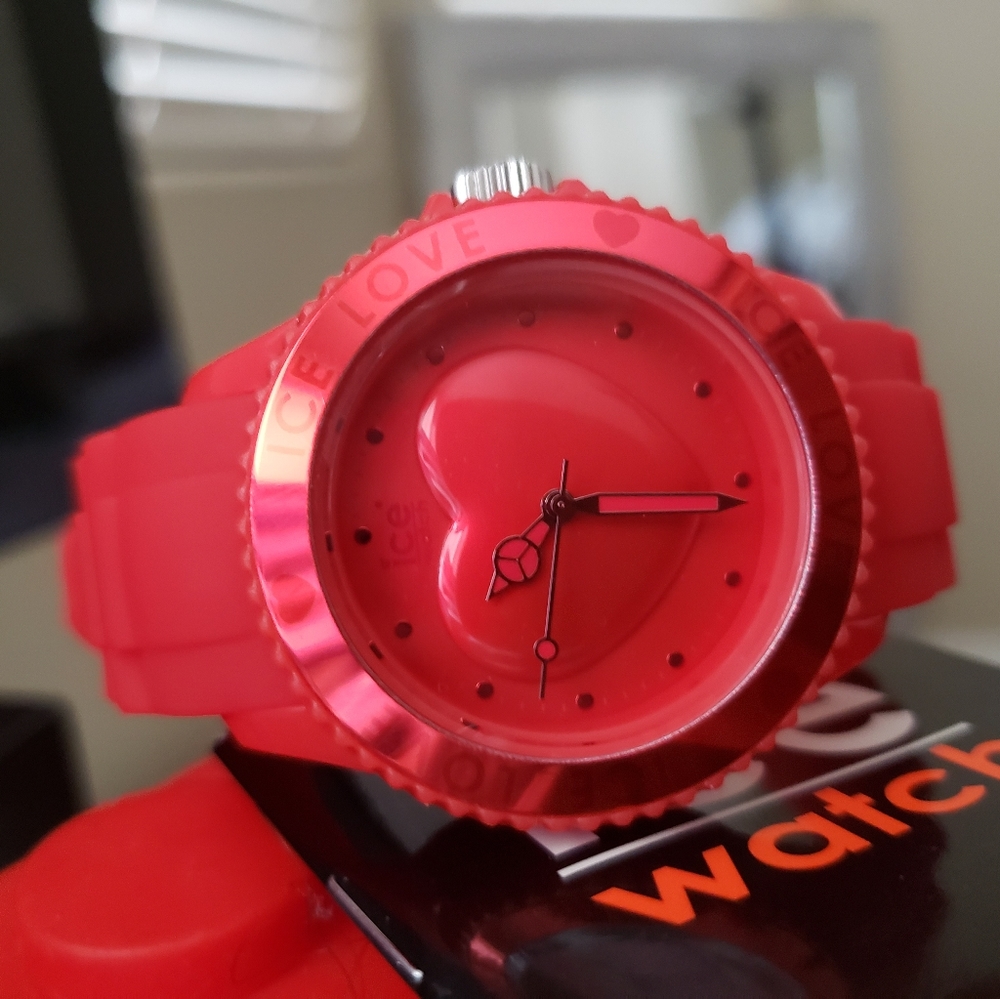 Ice Watch Unisex Red Love Collection View 2